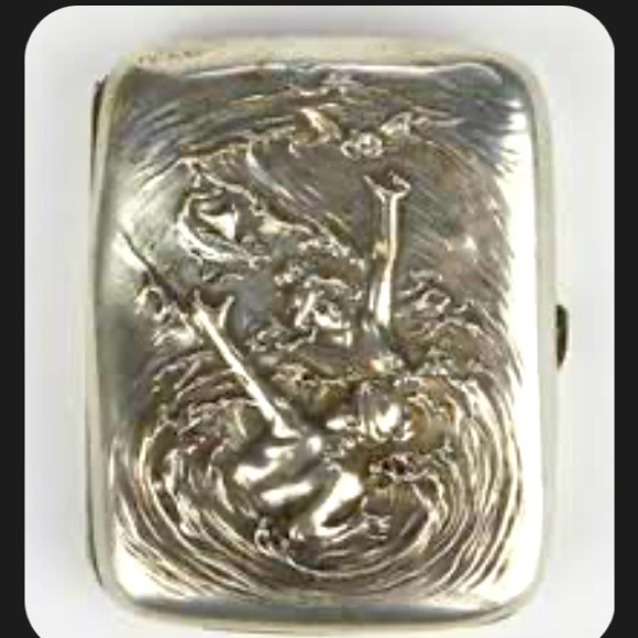 William Kerr Mermaid Sterling Box - Picture 1 of 16